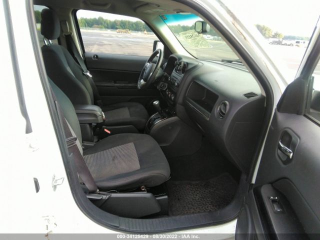 Photo 4 VIN: 1J4NF1GB6BD187817 - JEEP PATRIOT 