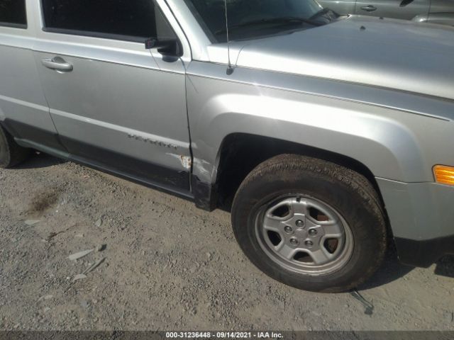 Photo 5 VIN: 1J4NF1GB6BD211095 - JEEP PATRIOT 