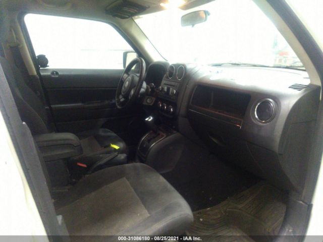 Photo 4 VIN: 1J4NF1GB6BD275914 - JEEP PATRIOT 