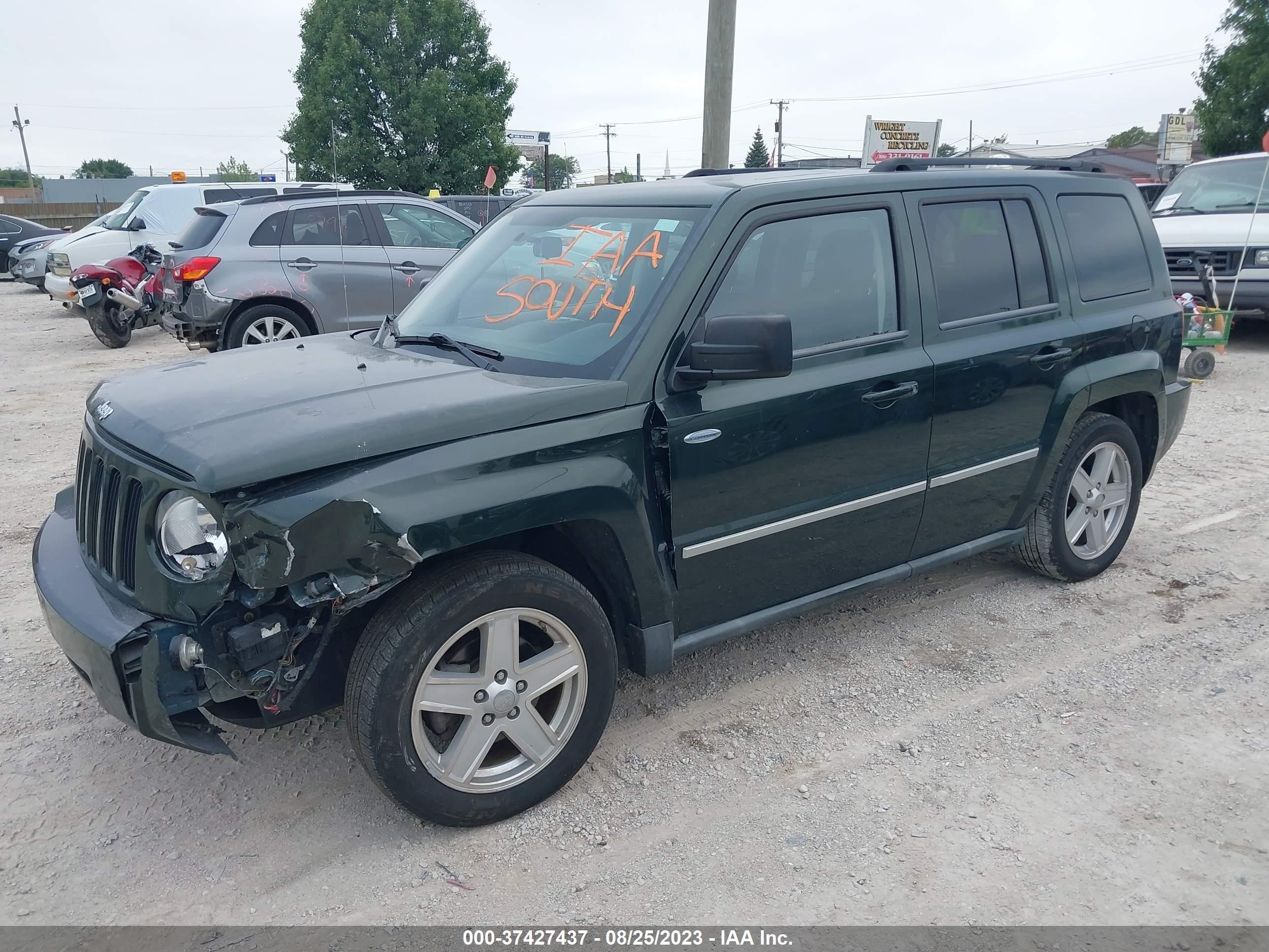 Photo 1 VIN: 1J4NF1GB7AD626618 - JEEP LIBERTY (PATRIOT) 