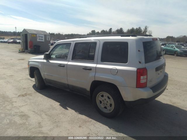 Photo 2 VIN: 1J4NF1GB7BD101690 - JEEP PATRIOT 