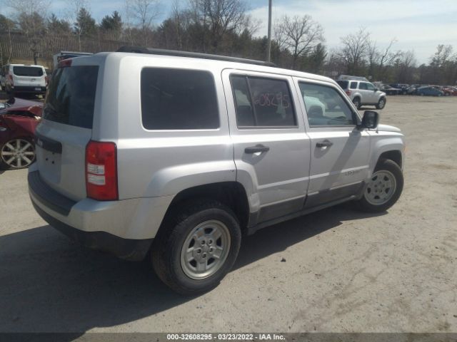 Photo 3 VIN: 1J4NF1GB7BD101690 - JEEP PATRIOT 