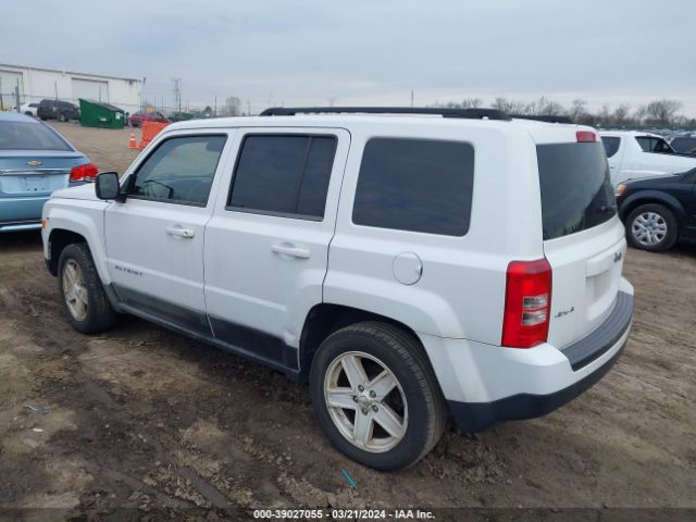 Photo 2 VIN: 1J4NF1GB7BD131806 - JEEP PATRIOT 