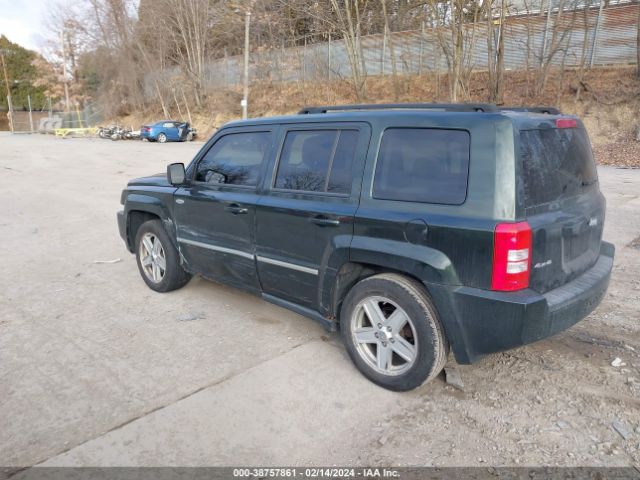 Photo 2 VIN: 1J4NF1GB8AD671700 - JEEP PATRIOT 