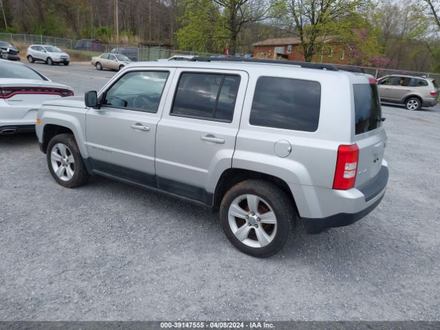 Photo 2 VIN: 1J4NF1GB8BD194087 - JEEP PATRIOT 