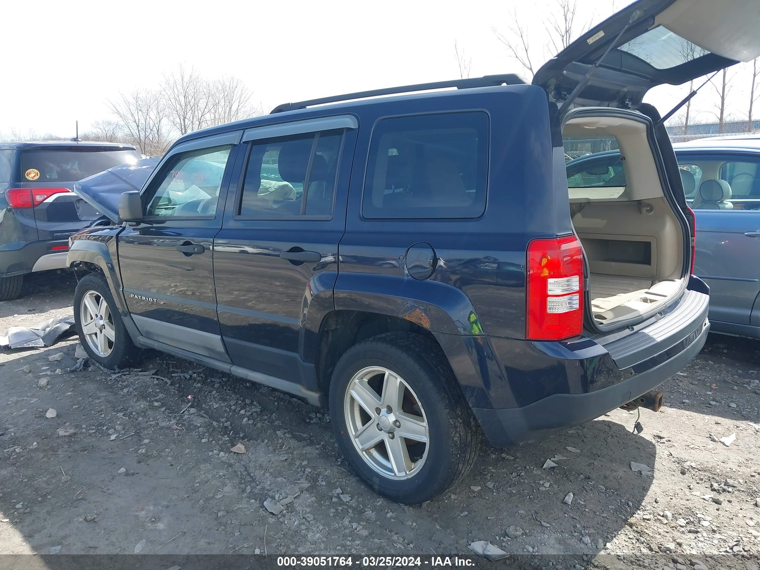 Photo 2 VIN: 1J4NF1GB9BD100671 - JEEP LIBERTY (PATRIOT) 