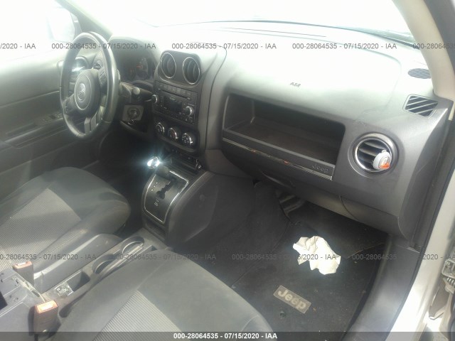 Photo 4 VIN: 1J4NF1GB9BD191702 - JEEP PATRIOT 