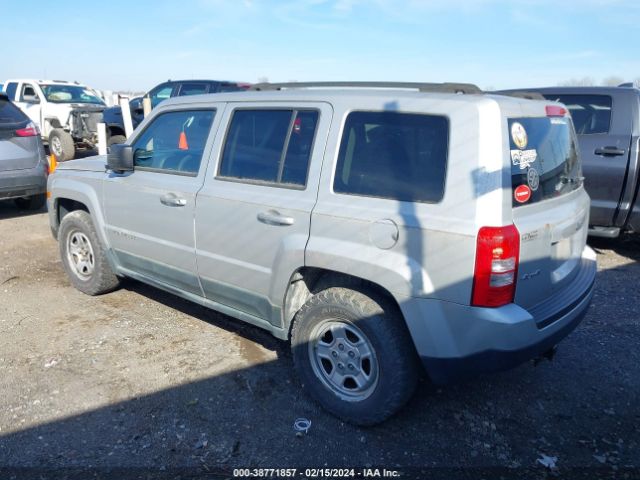 Photo 2 VIN: 1J4NF1GB9BD274773 - JEEP PATRIOT 