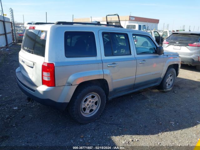 Photo 3 VIN: 1J4NF1GB9BD274773 - JEEP PATRIOT 