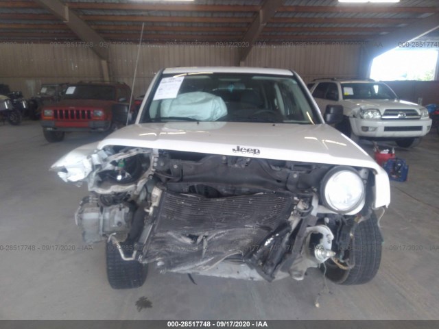 Photo 5 VIN: 1J4NF1GBXAD623180 - JEEP PATRIOT 