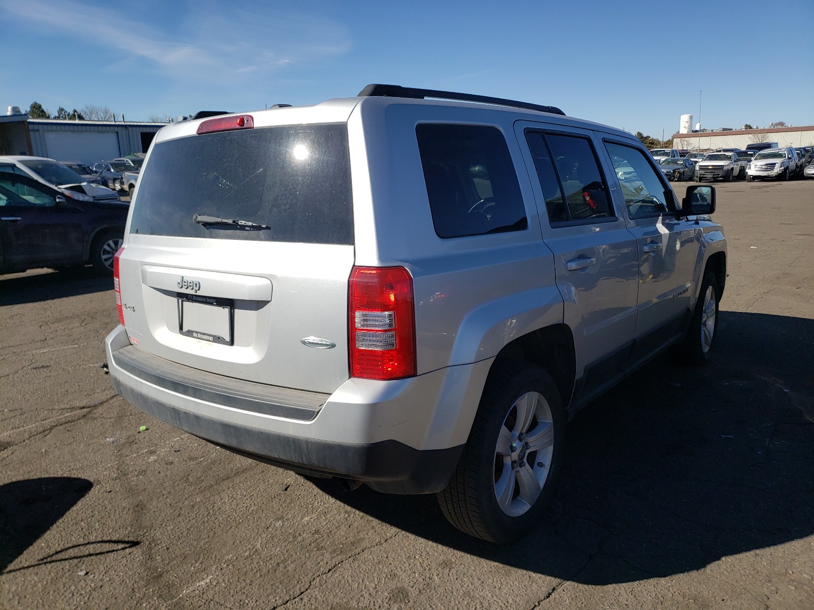 Photo 3 VIN: 1J4NF1GBXBD257707 - JEEP PATRIOT SP 