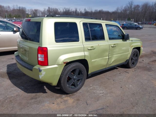 Photo 3 VIN: 1J4NF2GB0AD510828 - JEEP PATRIOT 