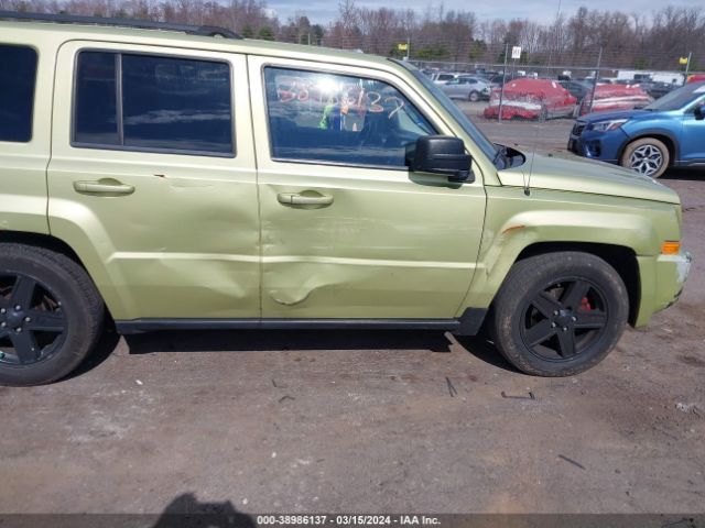 Photo 5 VIN: 1J4NF2GB0AD510828 - JEEP PATRIOT 