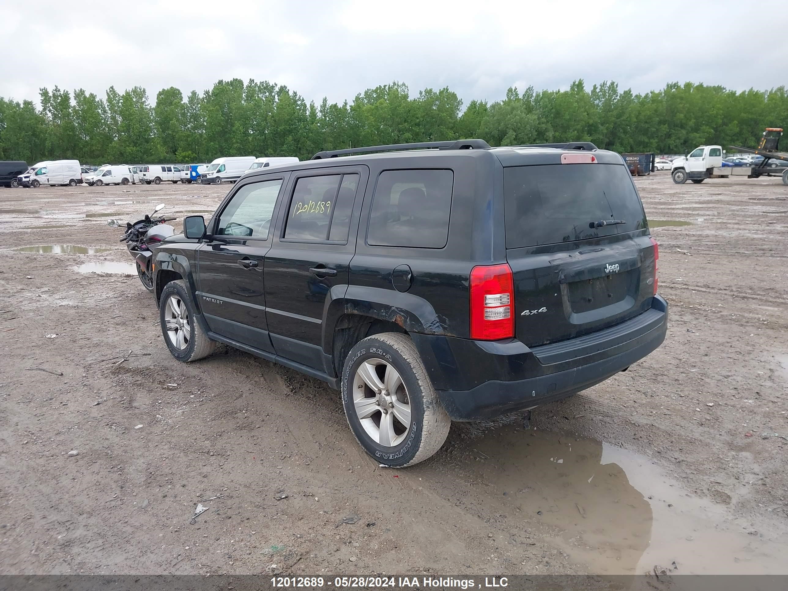 Photo 2 VIN: 1J4NF2GB0BD104873 - JEEP LIBERTY (PATRIOT) 