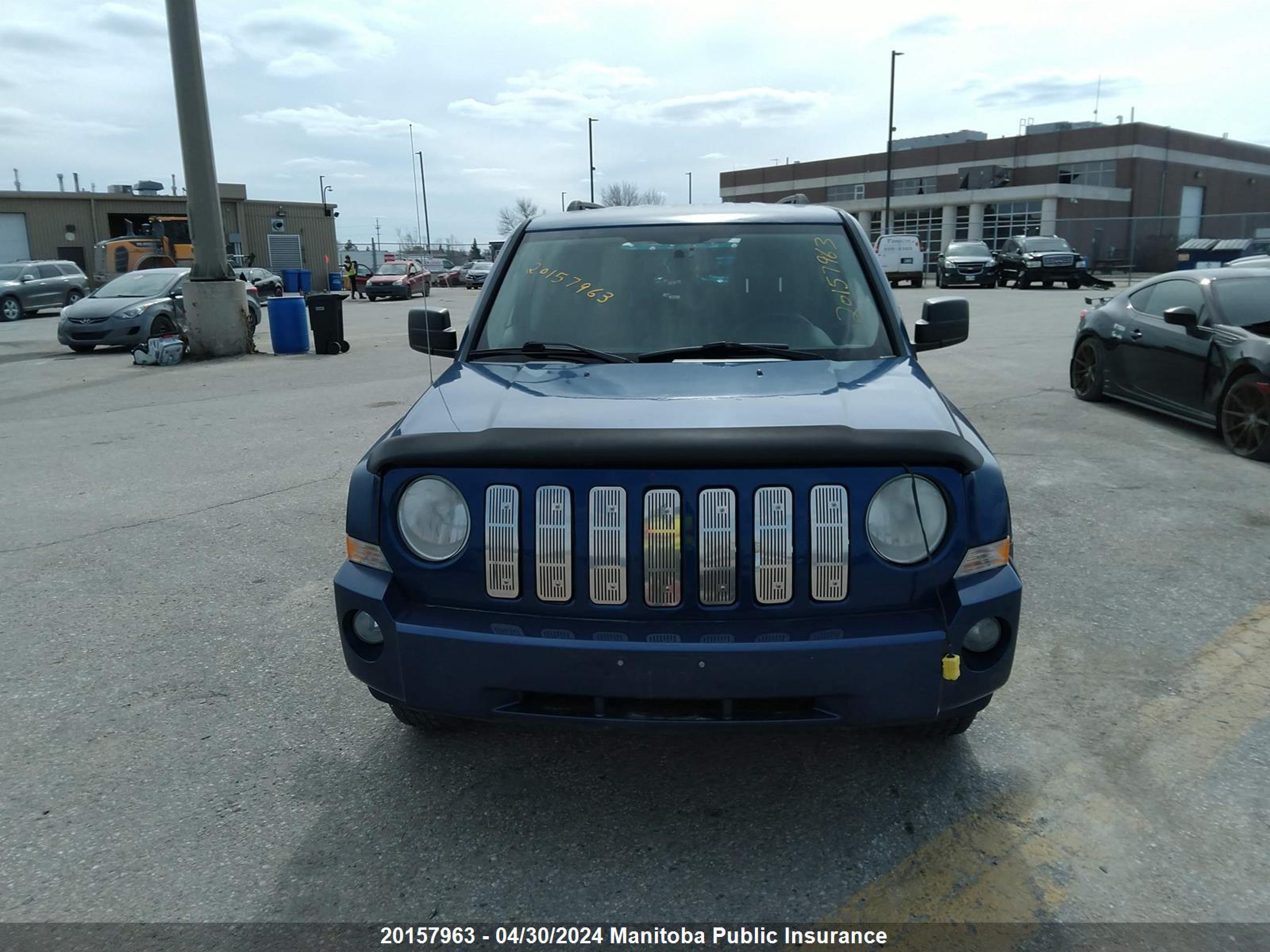 Photo 11 VIN: 1J4NF2GB1AD511325 - JEEP LIBERTY (PATRIOT) 