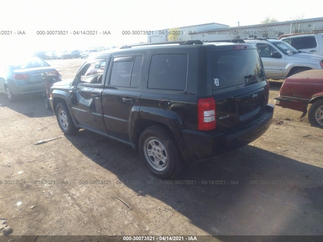 Photo 2 VIN: 1J4NF2GB1AD570200 - JEEP PATRIOT 