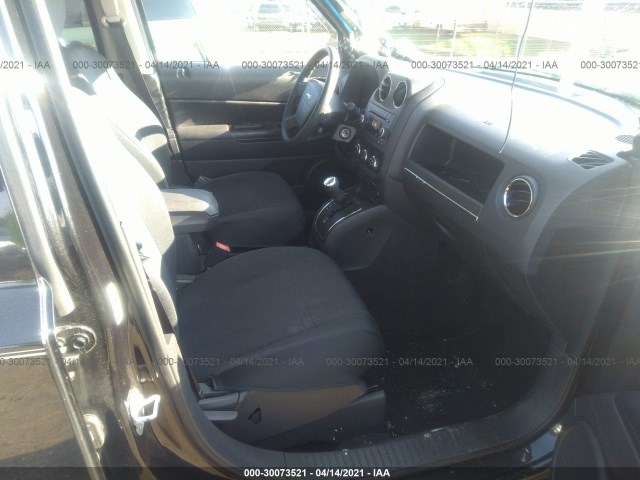 Photo 4 VIN: 1J4NF2GB1AD570200 - JEEP PATRIOT 