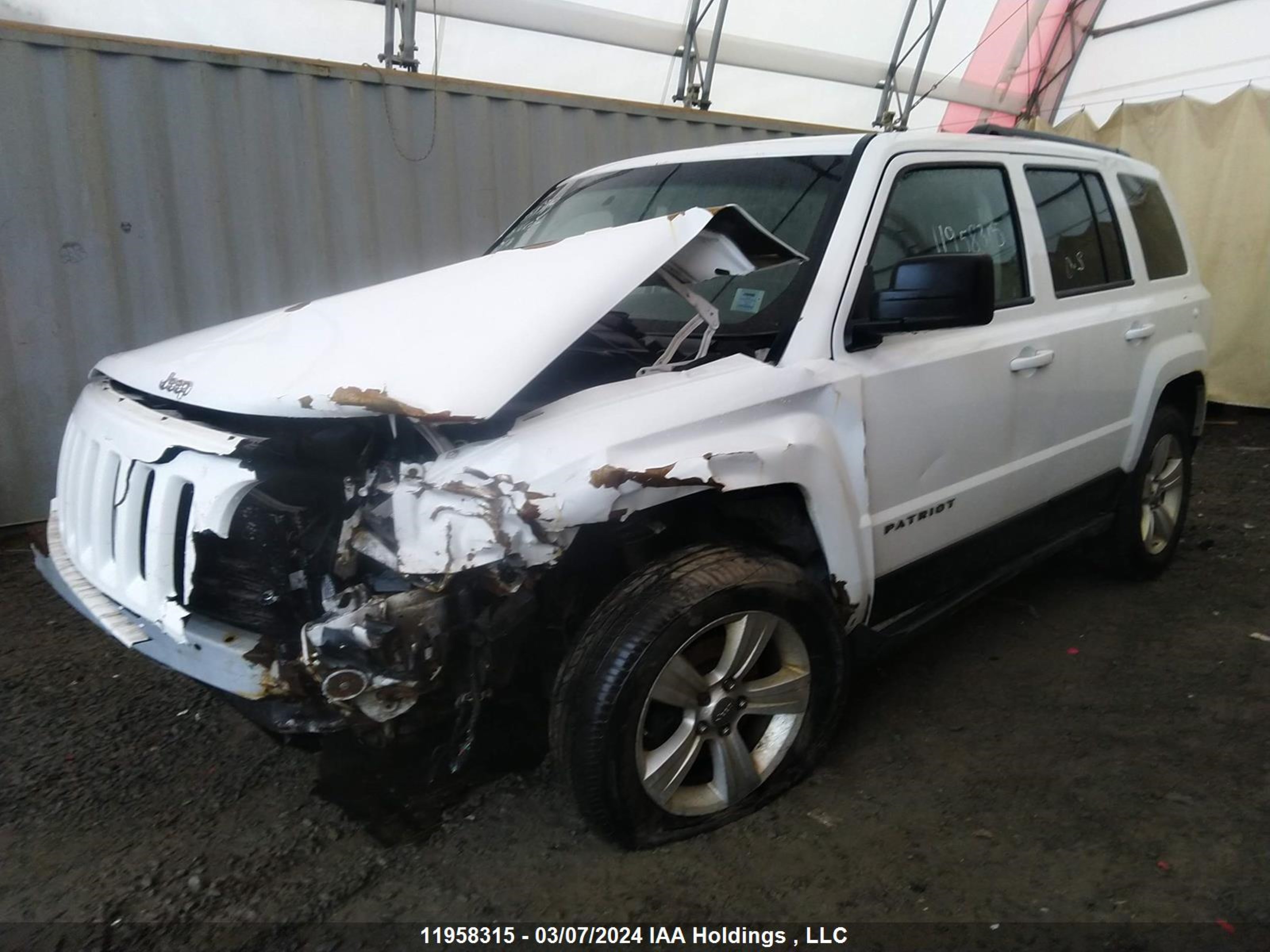 Photo 1 VIN: 1J4NF2GB3BD142176 - JEEP LIBERTY (PATRIOT) 