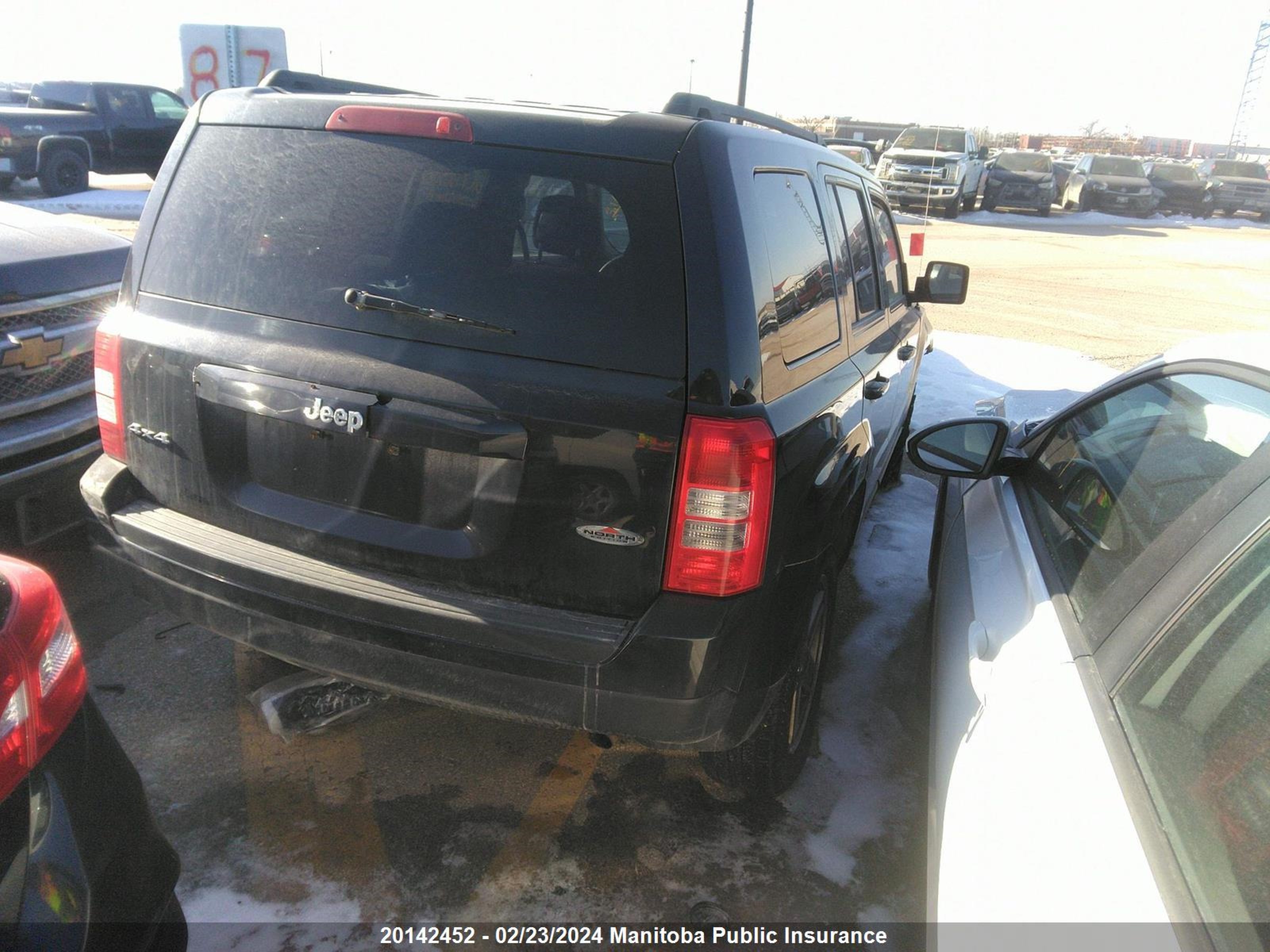 Photo 3 VIN: 1J4NF2GB3BD159415 - JEEP LIBERTY (PATRIOT) 