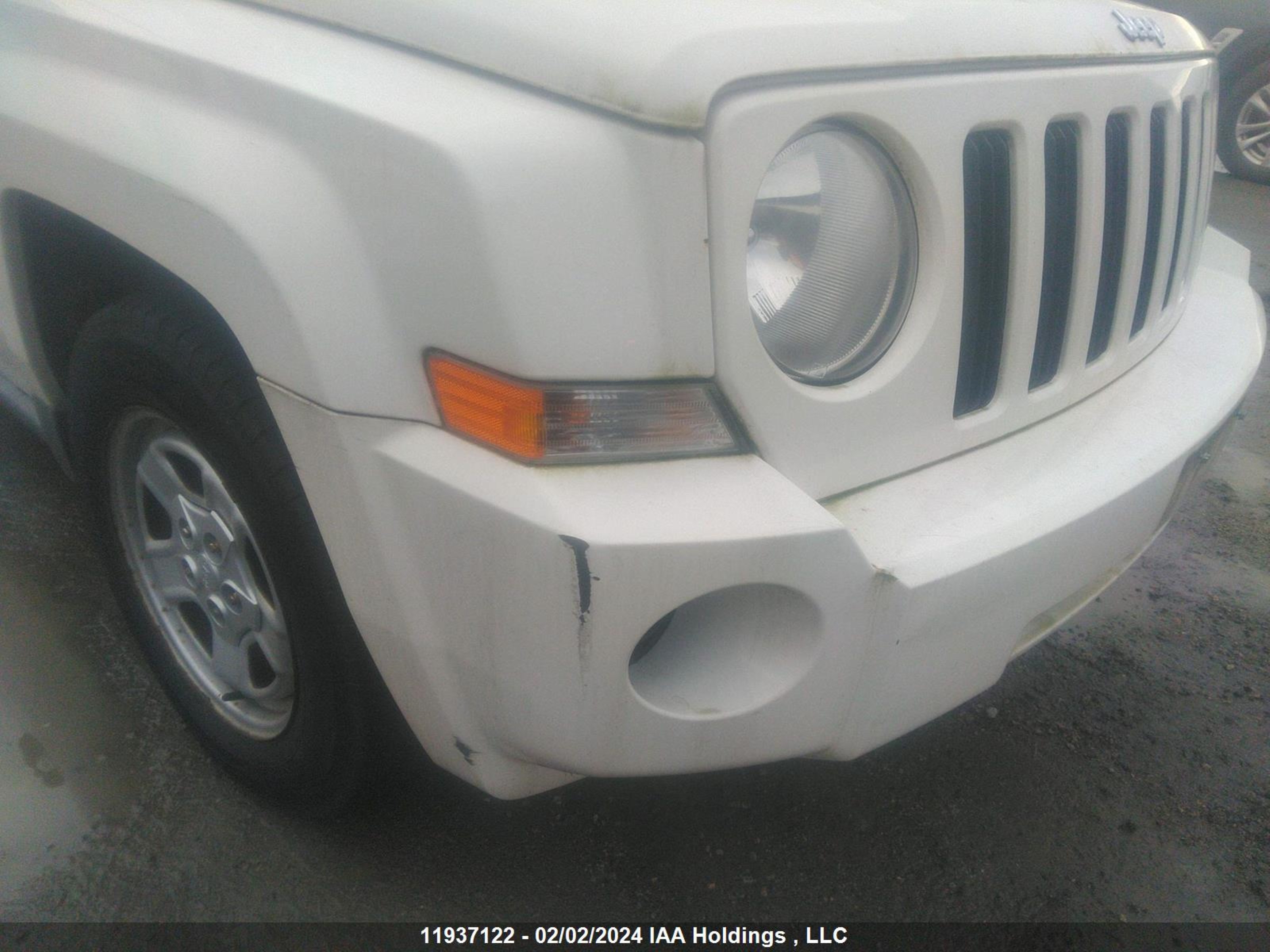 Photo 5 VIN: 1J4NF2GB4AD610141 - JEEP LIBERTY (PATRIOT) 