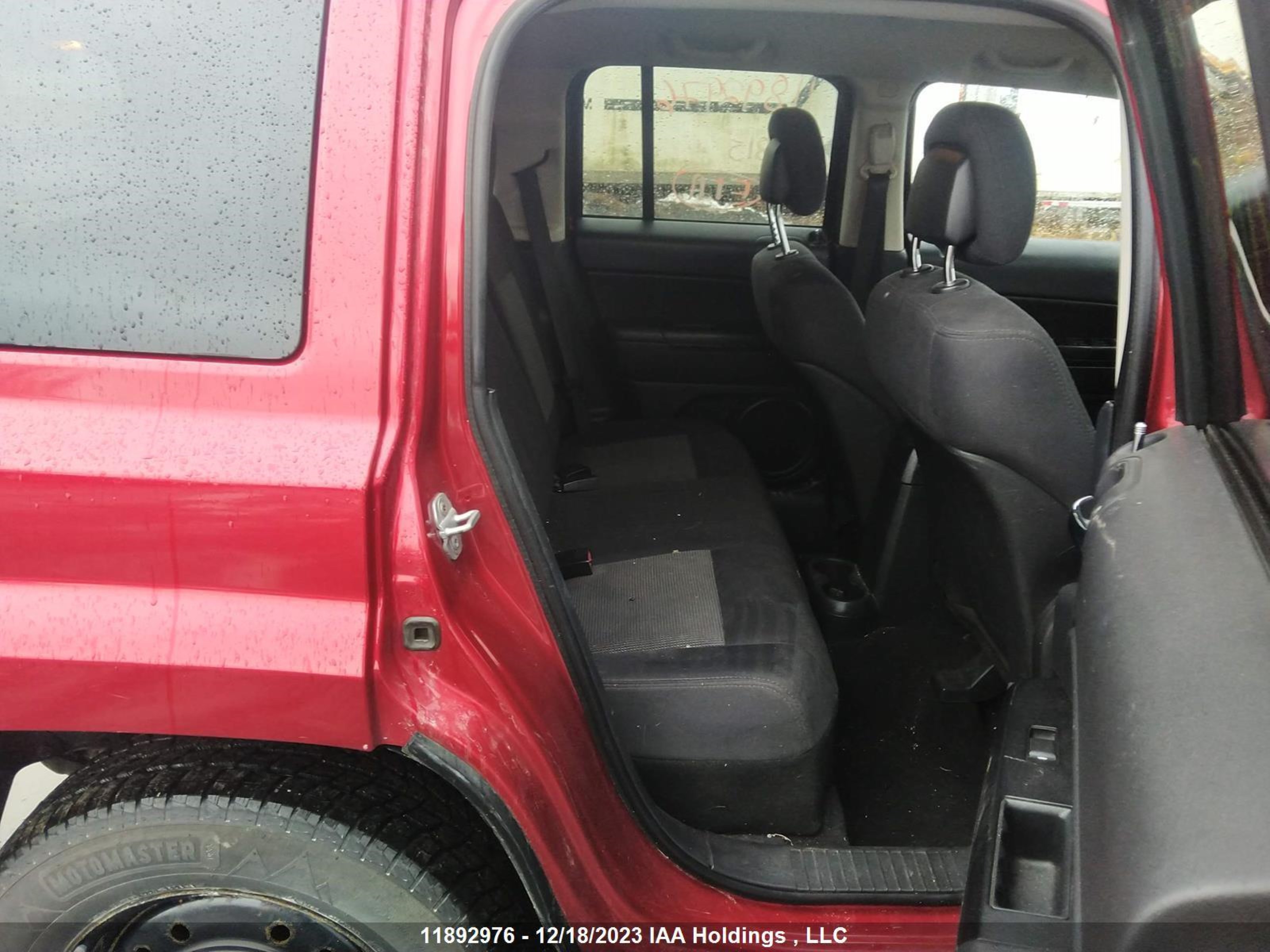 Photo 7 VIN: 1J4NF2GB5BD178015 - JEEP LIBERTY (PATRIOT) 