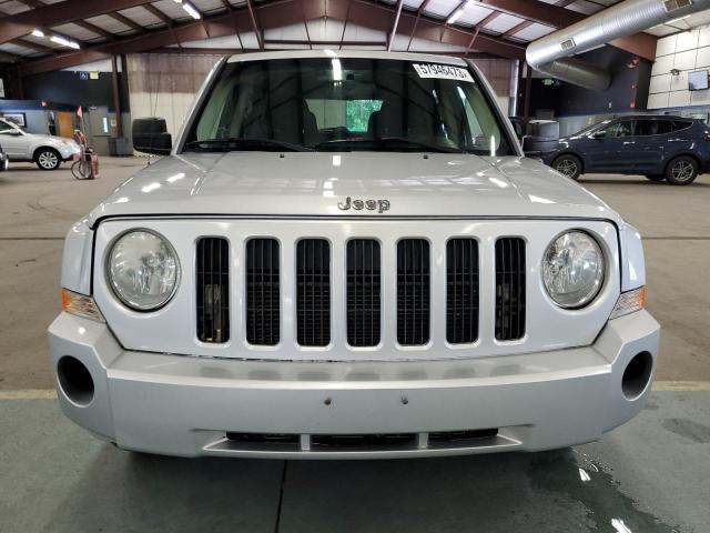 Photo 4 VIN: 1J4NF2GB6AD510624 - JEEP PATRIOT SP 