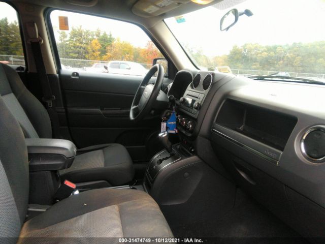 Photo 4 VIN: 1J4NF2GB6AD512762 - JEEP PATRIOT 