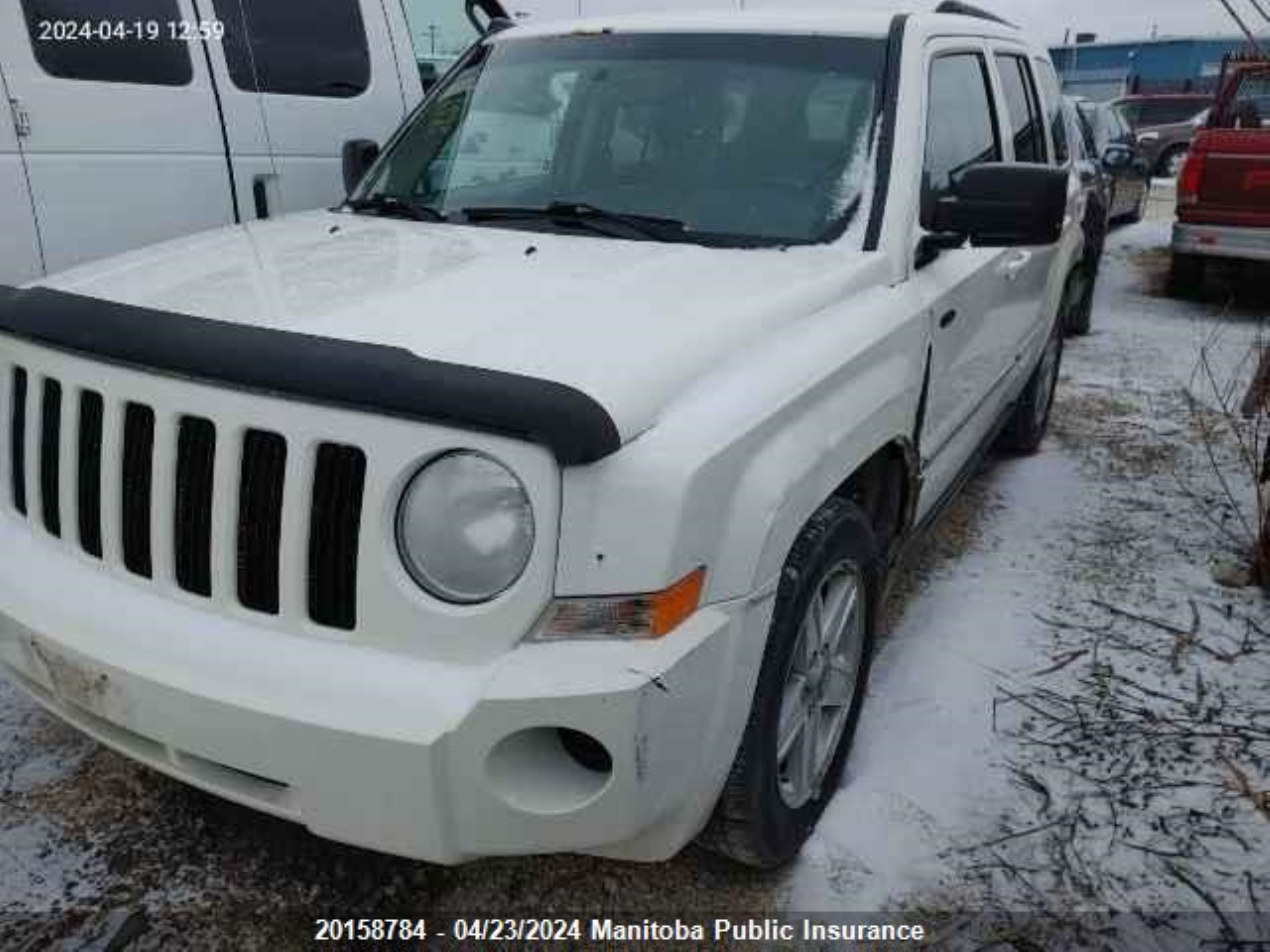 Photo 1 VIN: 1J4NF2GB6AD541033 - JEEP NULL 