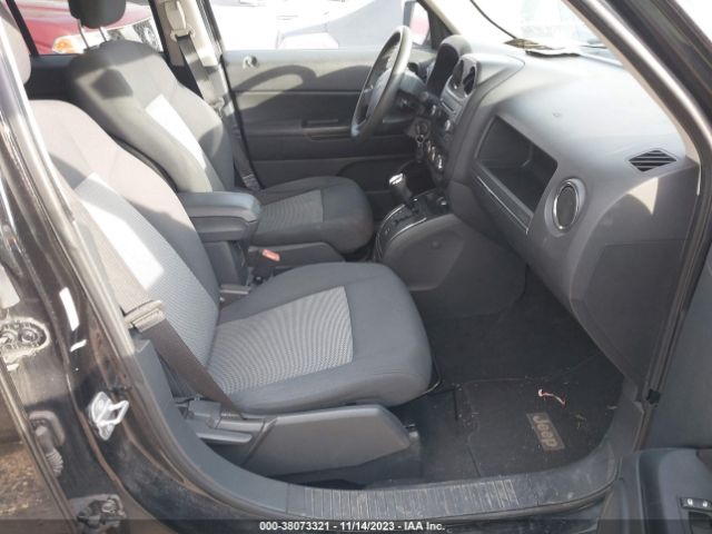 Photo 4 VIN: 1J4NF2GB7AD508428 - JEEP PATRIOT 