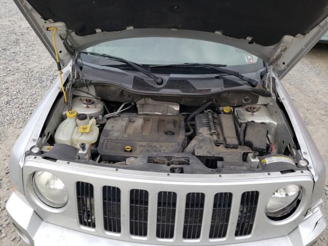 Photo 6 VIN: 1J4NF2GB7AD536715 - JEEP PATRIOT SP 