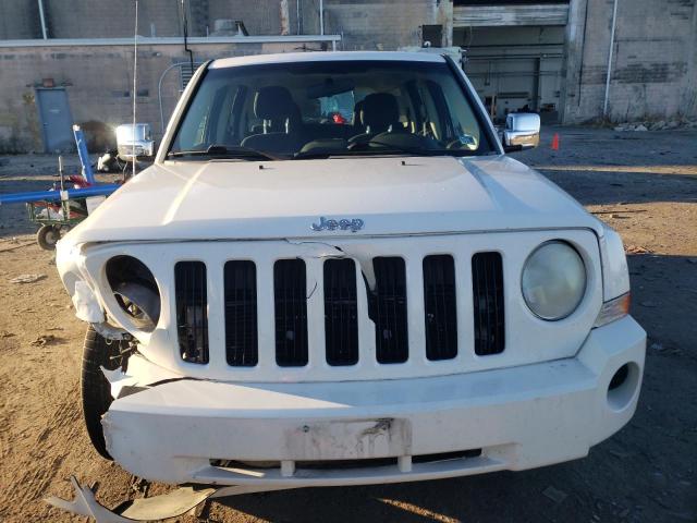 Photo 4 VIN: 1J4NF2GB7AD601398 - JEEP PATRIOT 