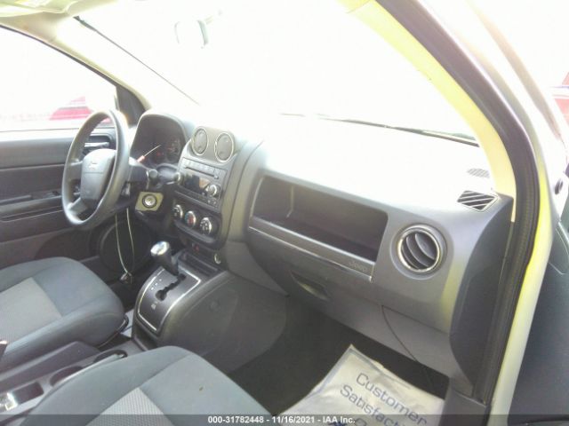 Photo 4 VIN: 1J4NF4FB1AD553314 - JEEP COMPASS 