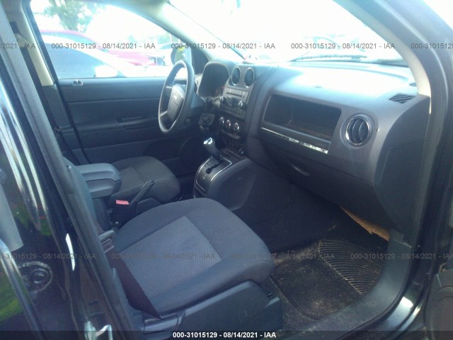 Photo 4 VIN: 1J4NF4FB1AD604603 - JEEP COMPASS 