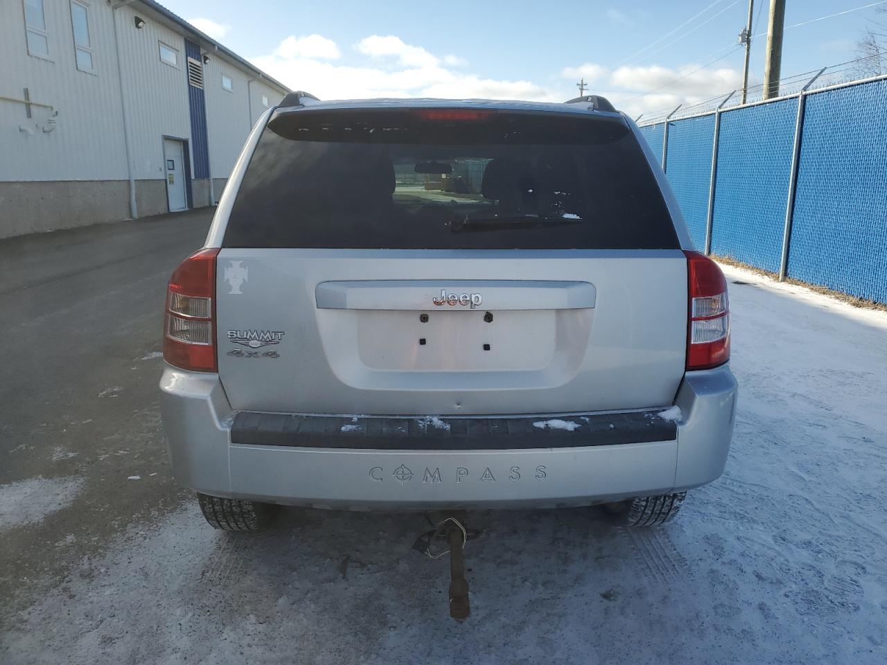 Photo 5 VIN: 1J4NF4FB4AD581074 - JEEP COMPASS 