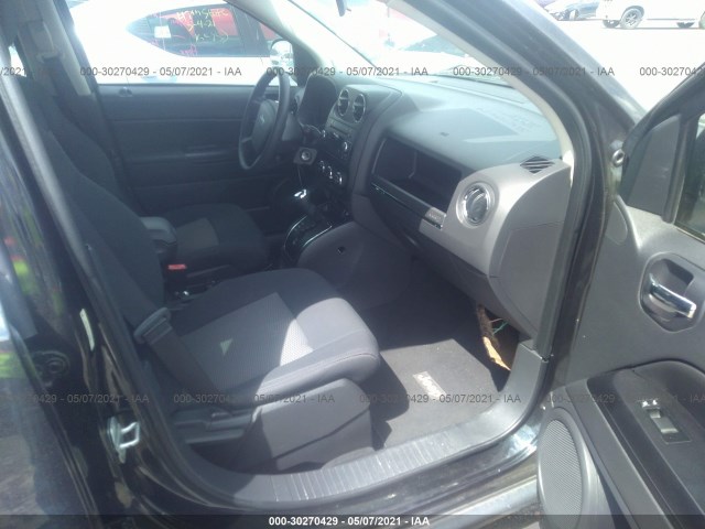 Photo 4 VIN: 1J4NF4FB4AD631438 - JEEP COMPASS 