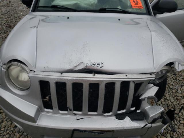 Photo 11 VIN: 1J4NF4FB7AD539370 - JEEP COMPASS 