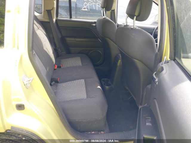 Photo 7 VIN: 1J4NF4FB9AD518231 - JEEP COMPASS 