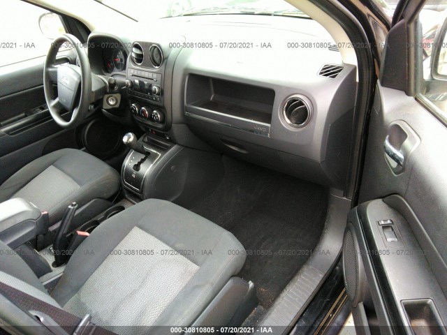 Photo 4 VIN: 1J4NF4FB9AD519072 - JEEP COMPASS 