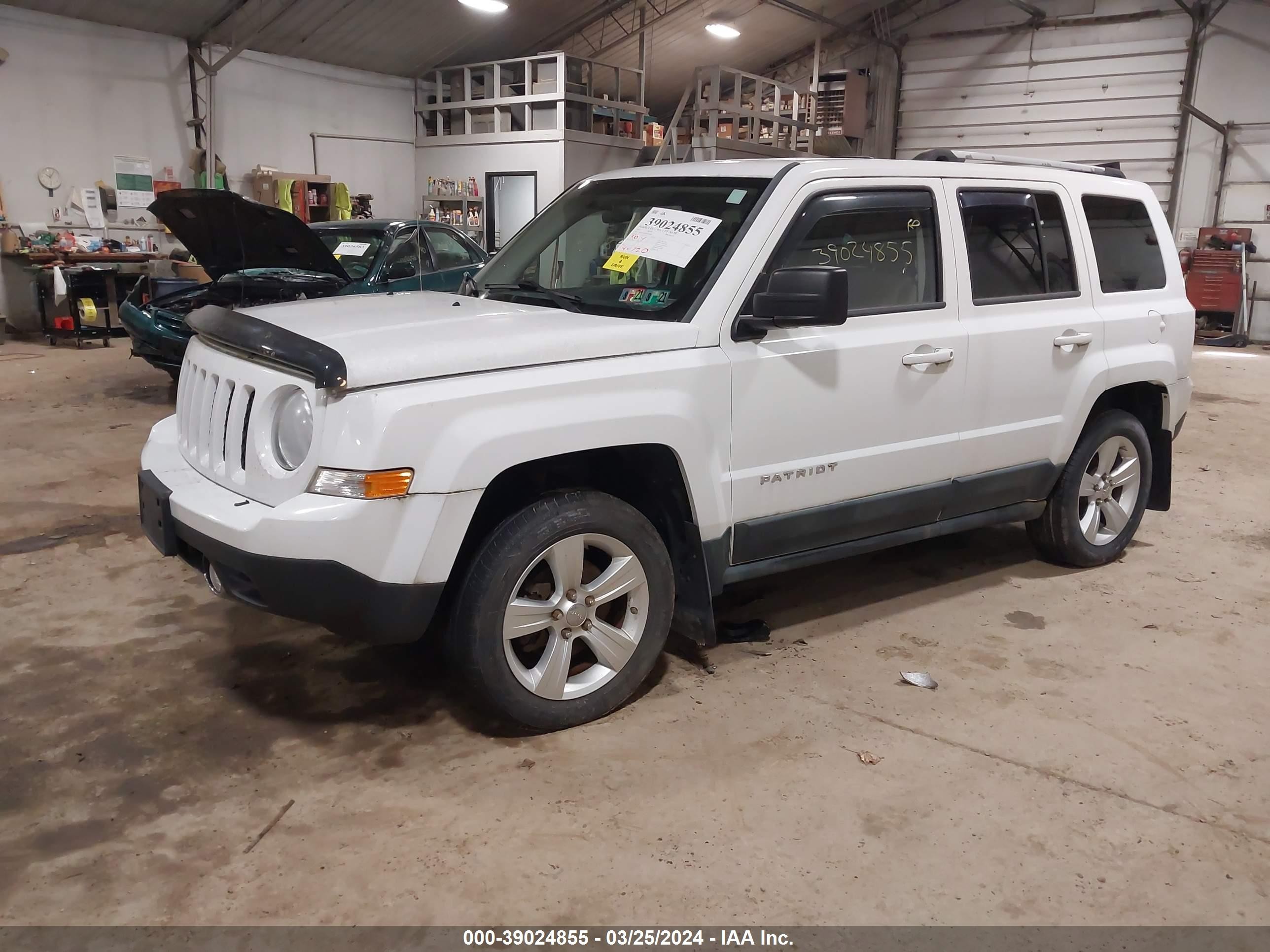 Photo 1 VIN: 1J4NF4GB5BD265800 - JEEP LIBERTY (PATRIOT) 