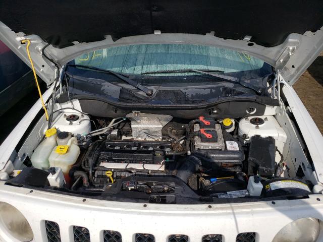 Photo 6 VIN: 1J4NF4GB9BD110182 - JEEP PATRIOT 