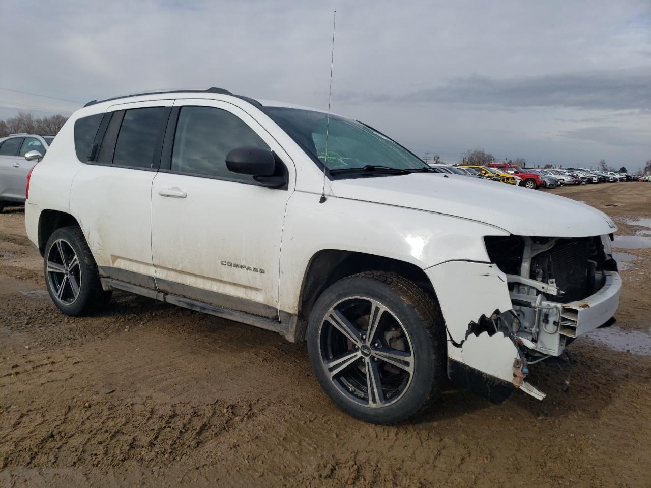 Photo 3 VIN: 1J4NF5FB0BD279370 - JEEP COMPASS 