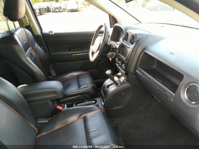 Photo 4 VIN: 1J4NF5FB1BD201454 - JEEP COMPASS 