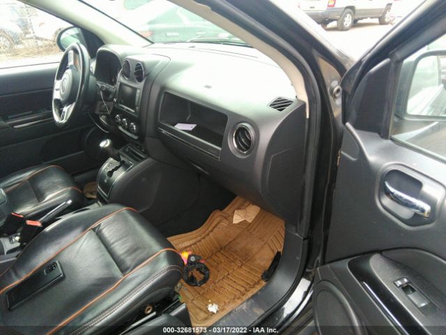 Photo 4 VIN: 1J4NF5FB4BD183502 - JEEP COMPASS 