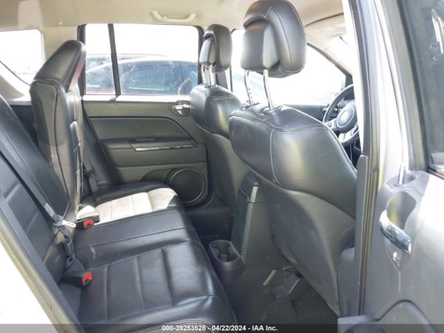 Photo 7 VIN: 1J4NF5FB6BD223966 - JEEP COMPASS 