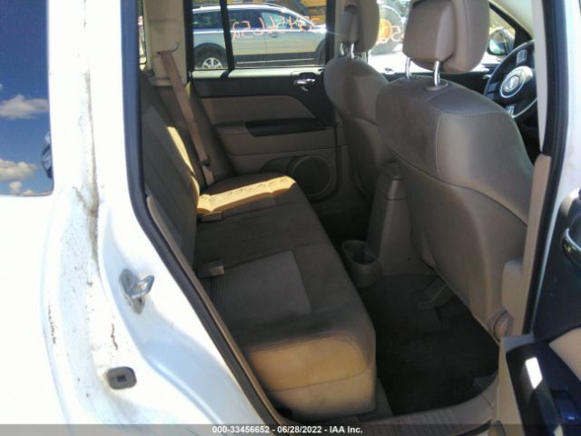 Photo 7 VIN: 1J4NT1FA1BD137635 - JEEP COMPASS 