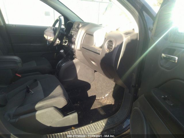 Photo 7 VIN: 1J4NT1FA2BD155660 - JEEP COMPASS 