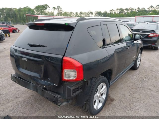 Photo 3 VIN: 1J4NT1FA2BD216800 - JEEP COMPASS 