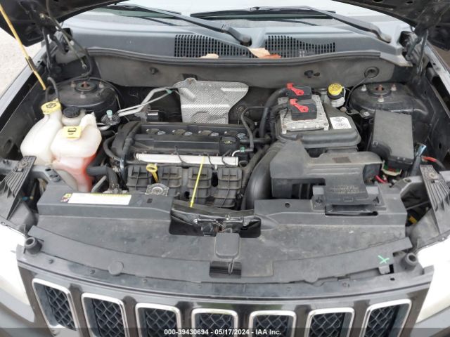 Photo 9 VIN: 1J4NT1FA2BD216800 - JEEP COMPASS 