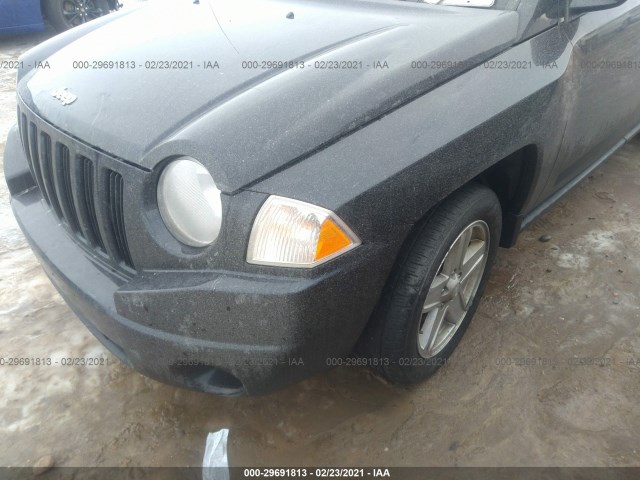 Photo 5 VIN: 1J4NT1FA3AD677244 - JEEP COMPASS 