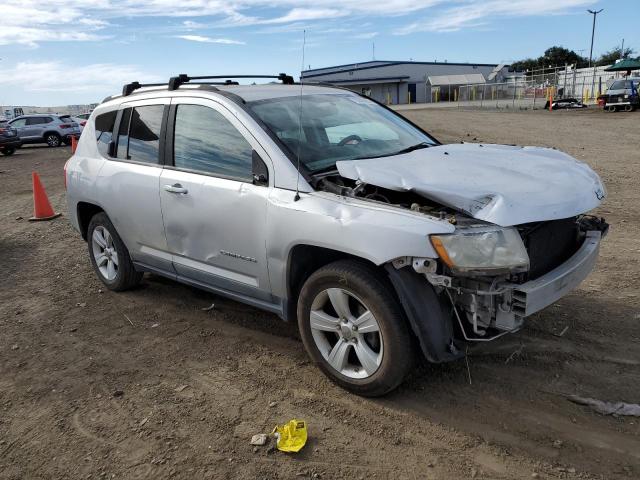 Photo 3 VIN: 1J4NT1FA3BD288105 - JEEP COMPASS 